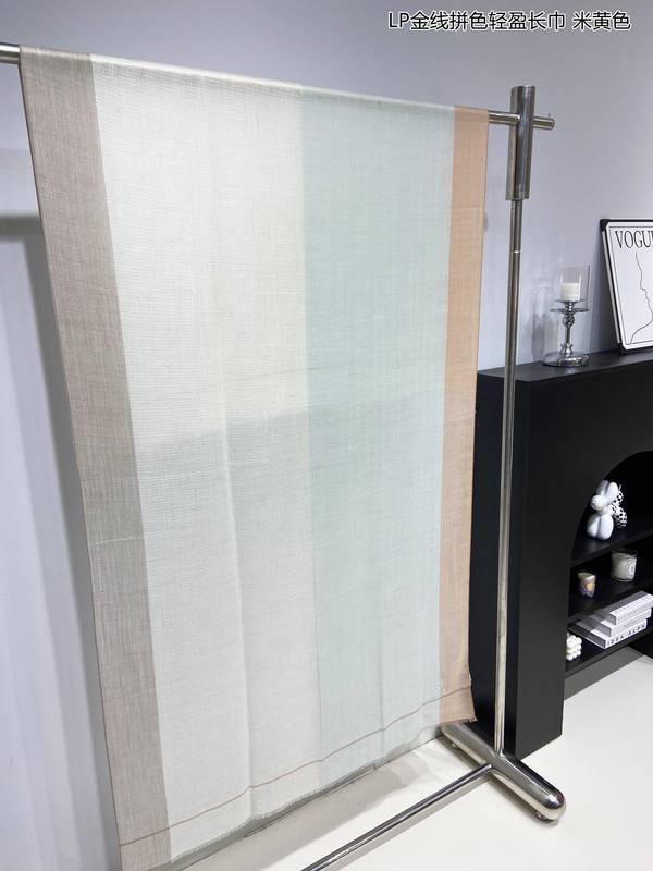 Loro Piana Scarf LPC00046 Loro Piana Scarf LPC00046